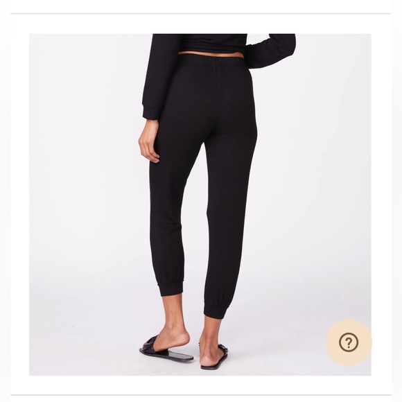 MONROW super soft sweater knit cuffed black jogger pants NWT - Picture 3 of 6